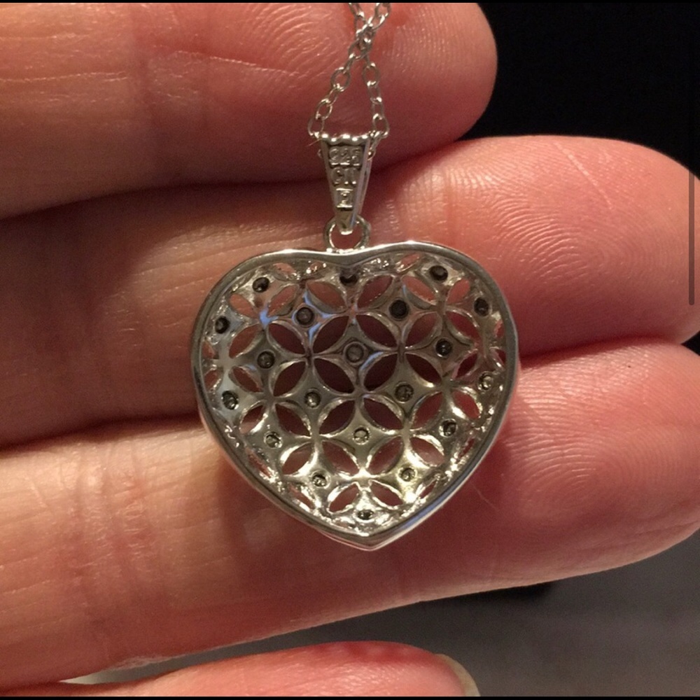 SS Diamond Heart 🖤 Accent Pendant Necklace NWOT - Picture 4 of 9